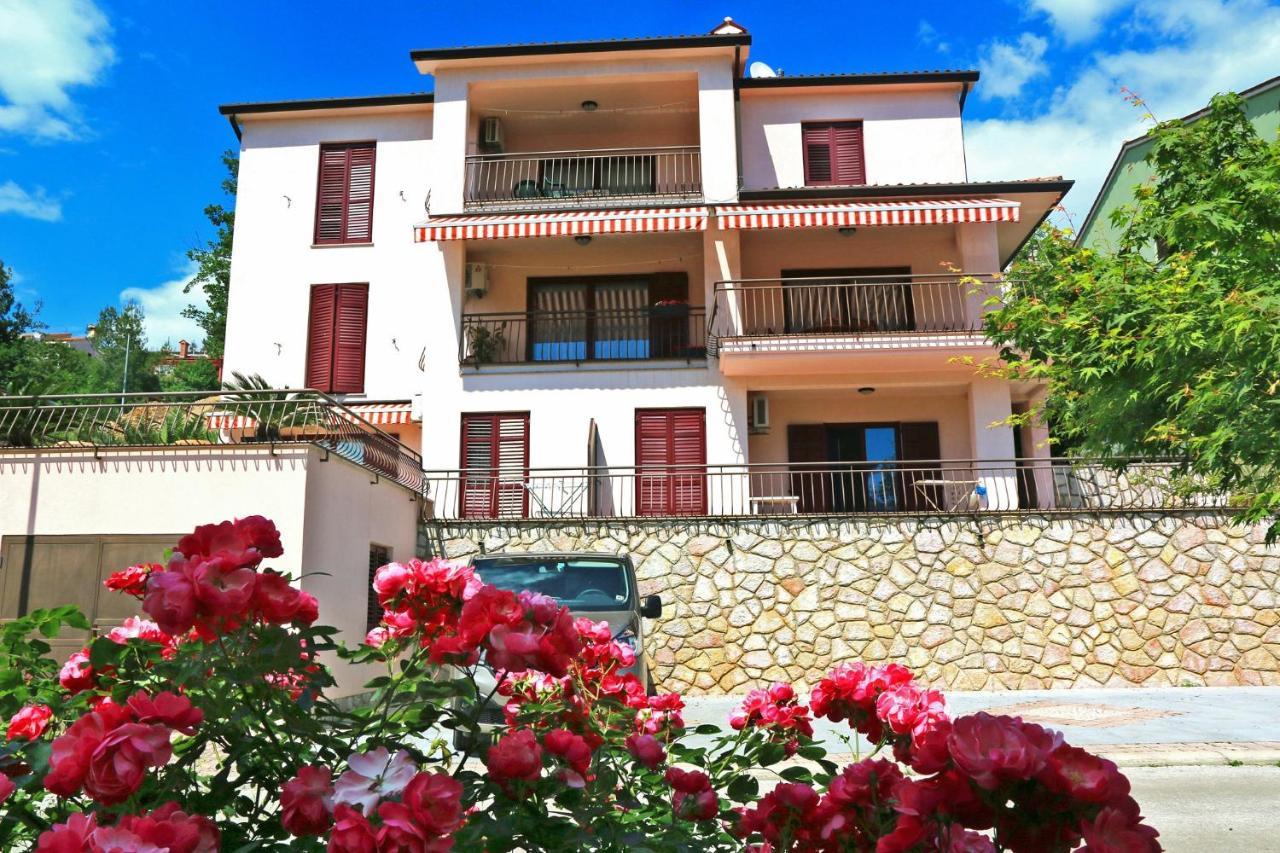 Apartments With A Parking Space Rabac, Labin - 7429 Eksteriør billede